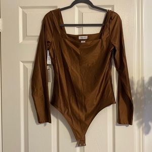 BABATON - Satinette Squareneck Longsleeve Bodysuit